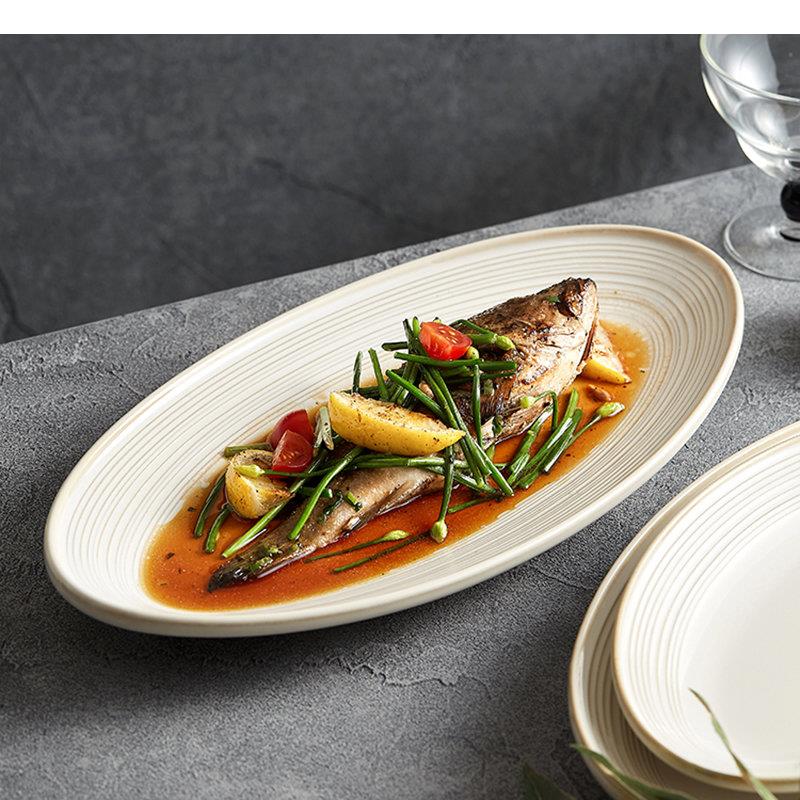Home Cooking Dinner - Ovale keramische dinerborden kookgerei huiskamer keuken